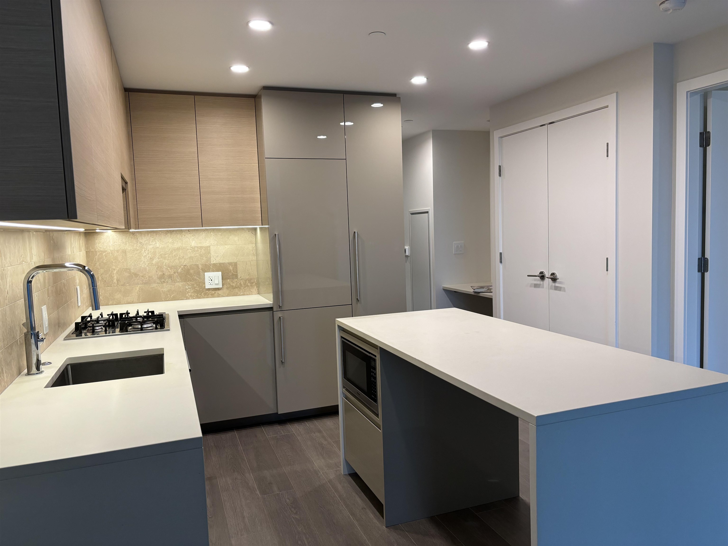 Additional image 6 of 2804-4168 Lougheed Highway, Burnaby, BC, V5C 0N9