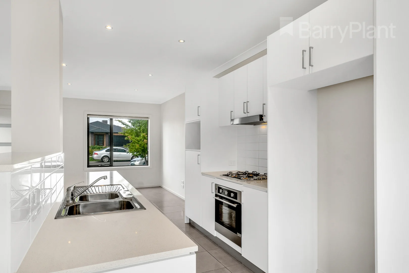 Additional image 2 of 100 Baronial Way, Craigieburn VIC 3064
