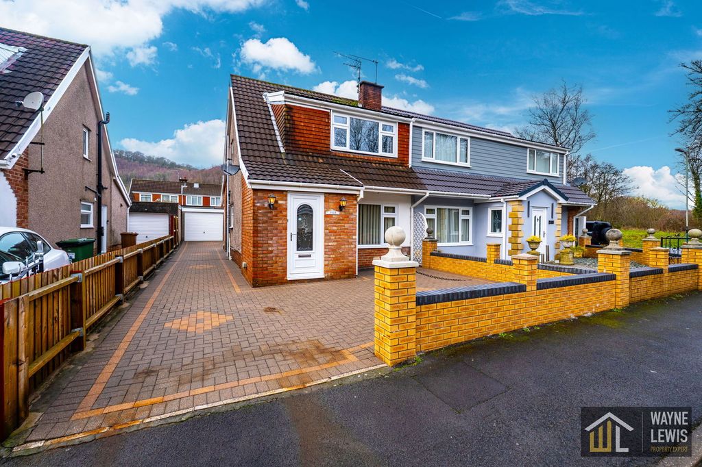 3 bed semi-detached house for saleGlyn Llwyfen, Llanbradach, Caerphilly CF83