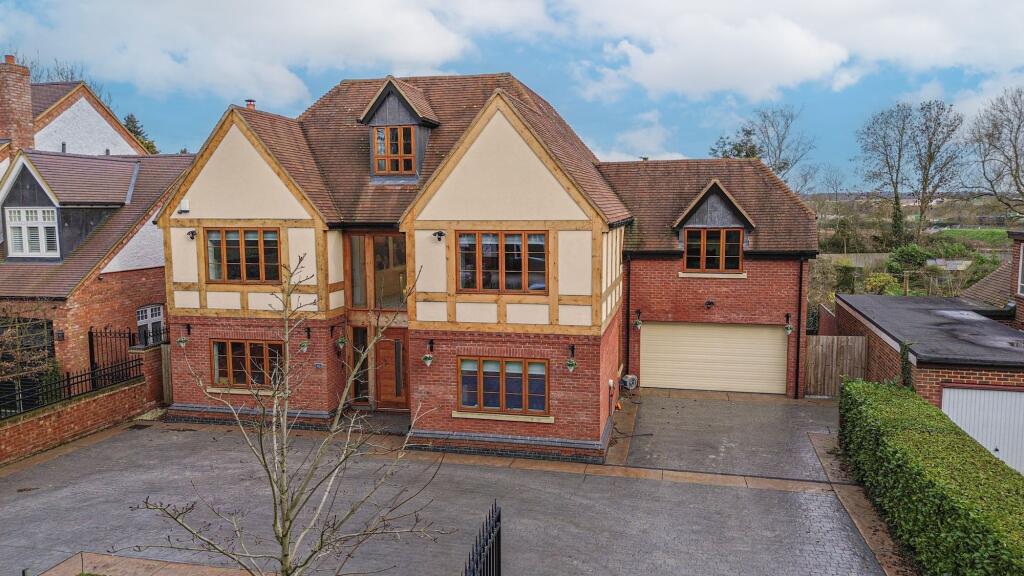 The Crescent, Hampton-In-Arden, B92