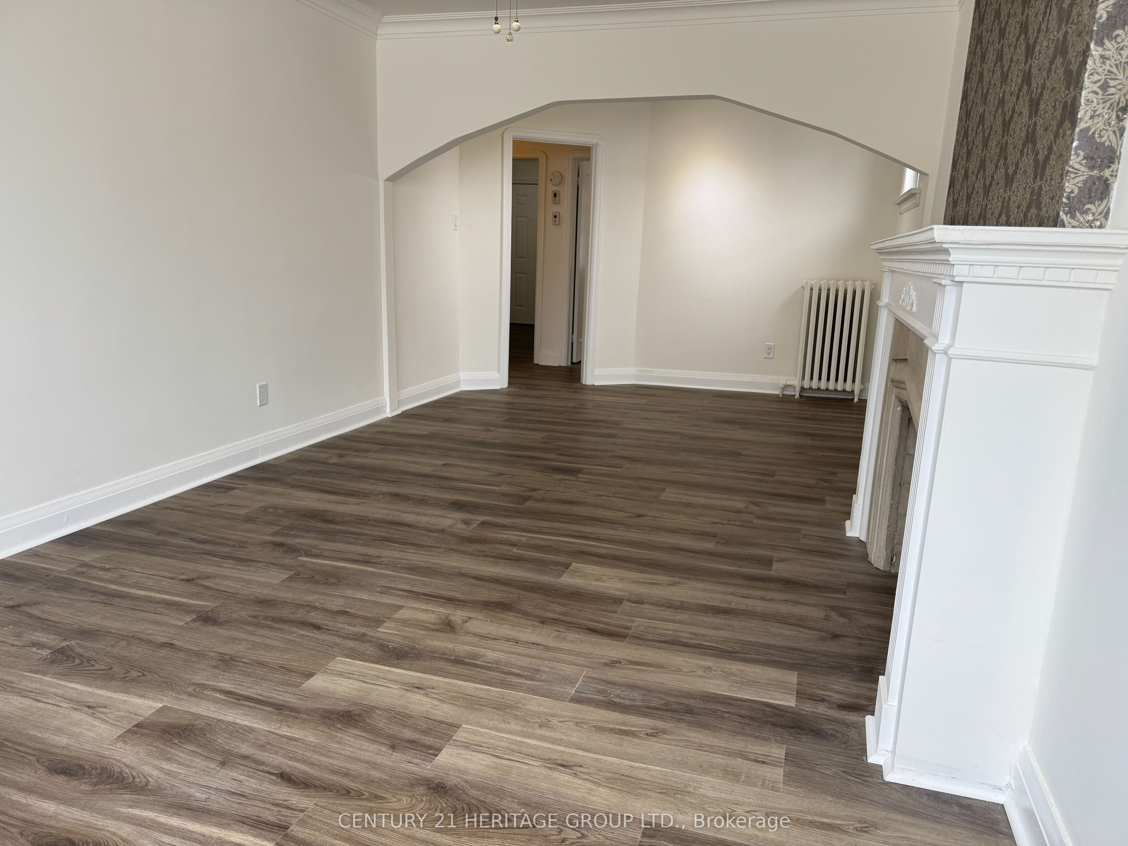 24 Hutton Avenue, Toronto, ON, M4C 3L3 photo 4