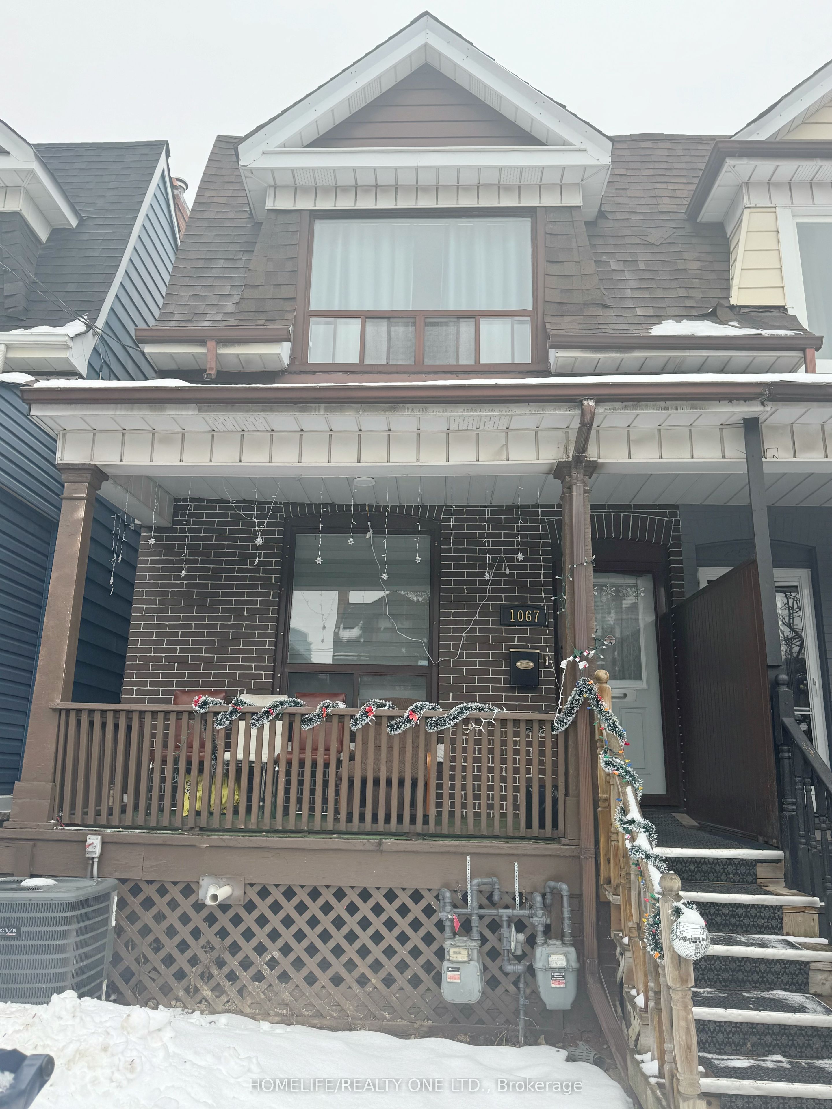 2nd floor-1067 Dovercourt Road, Toronto, ON, M6H 2X7
