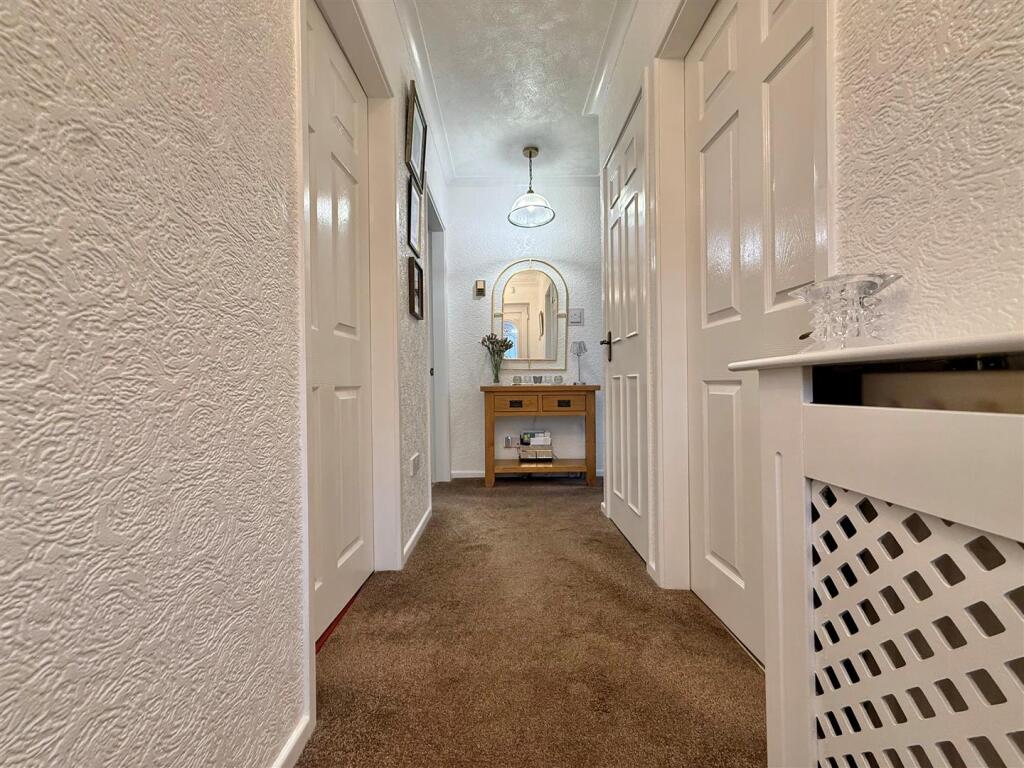 Apsley Close, Oldbury photo 3