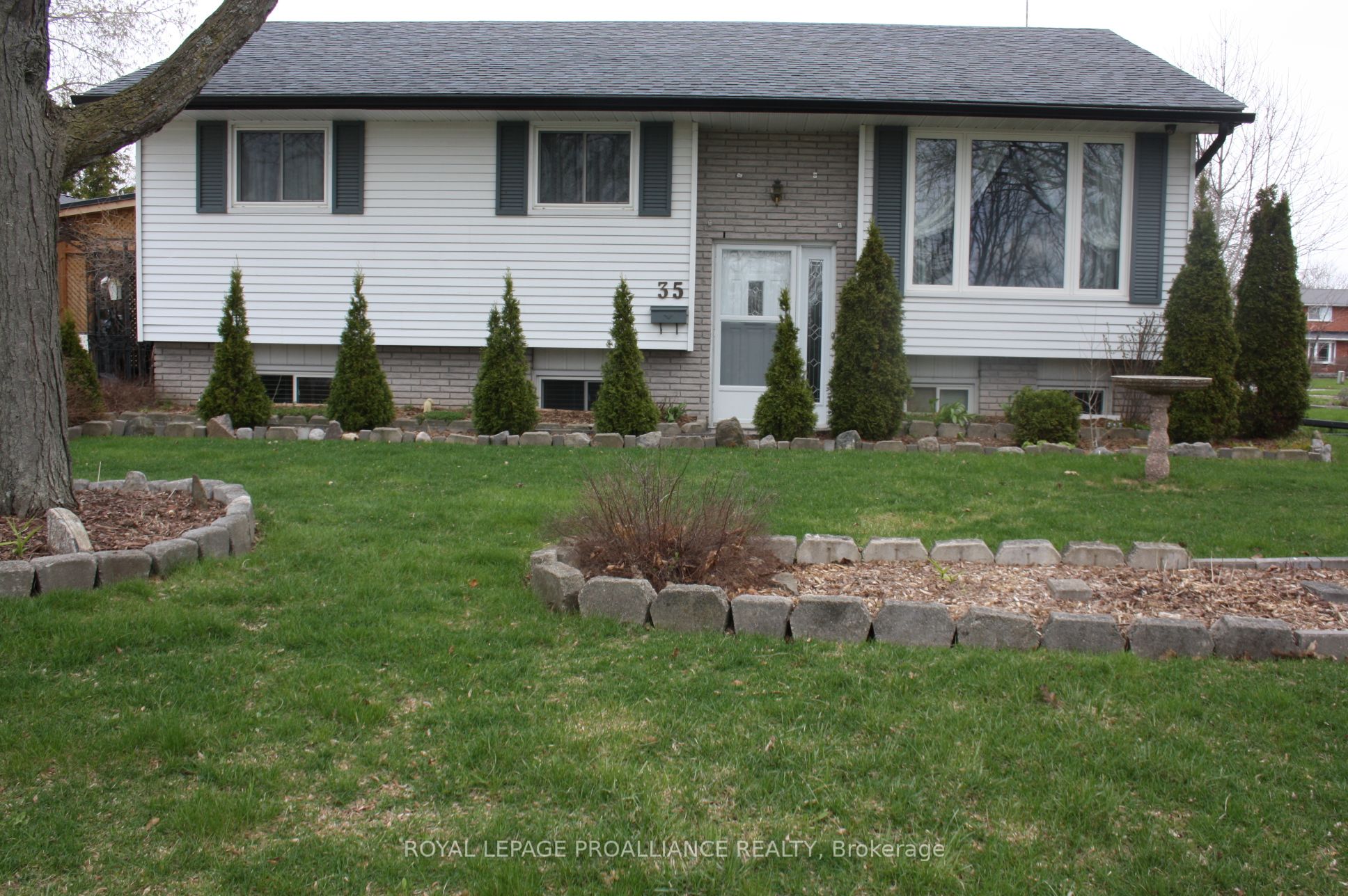 35 Morris Drive, Belleville, ON, K8P 5B3 photo 2