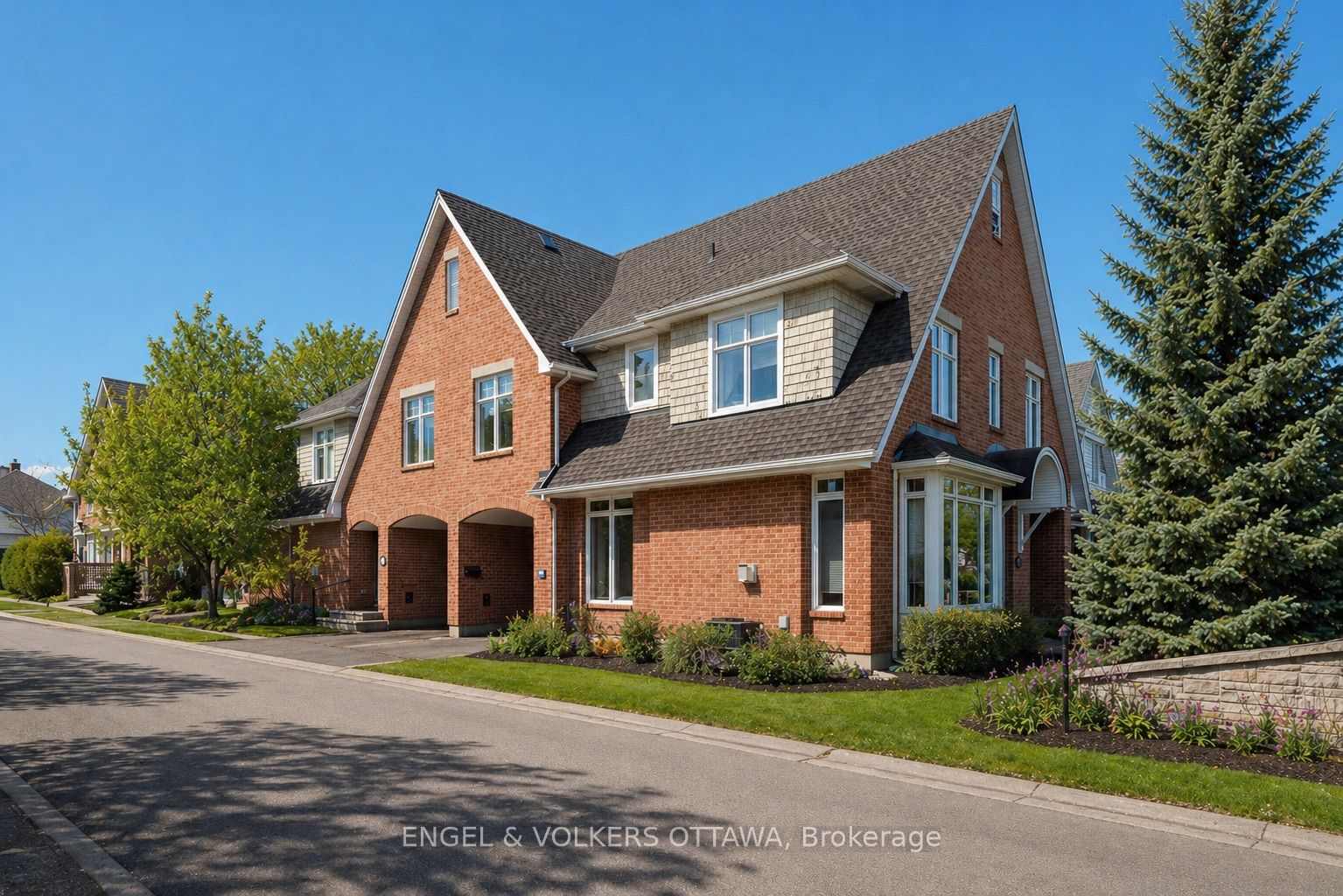 Additional image 2 of 145 Manorhill Private, Ottawa, ON, K1H 2J3