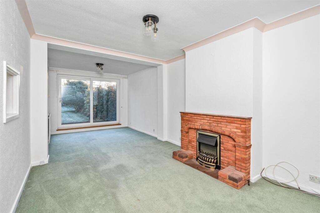 Ufton Close, Shirley photo 2