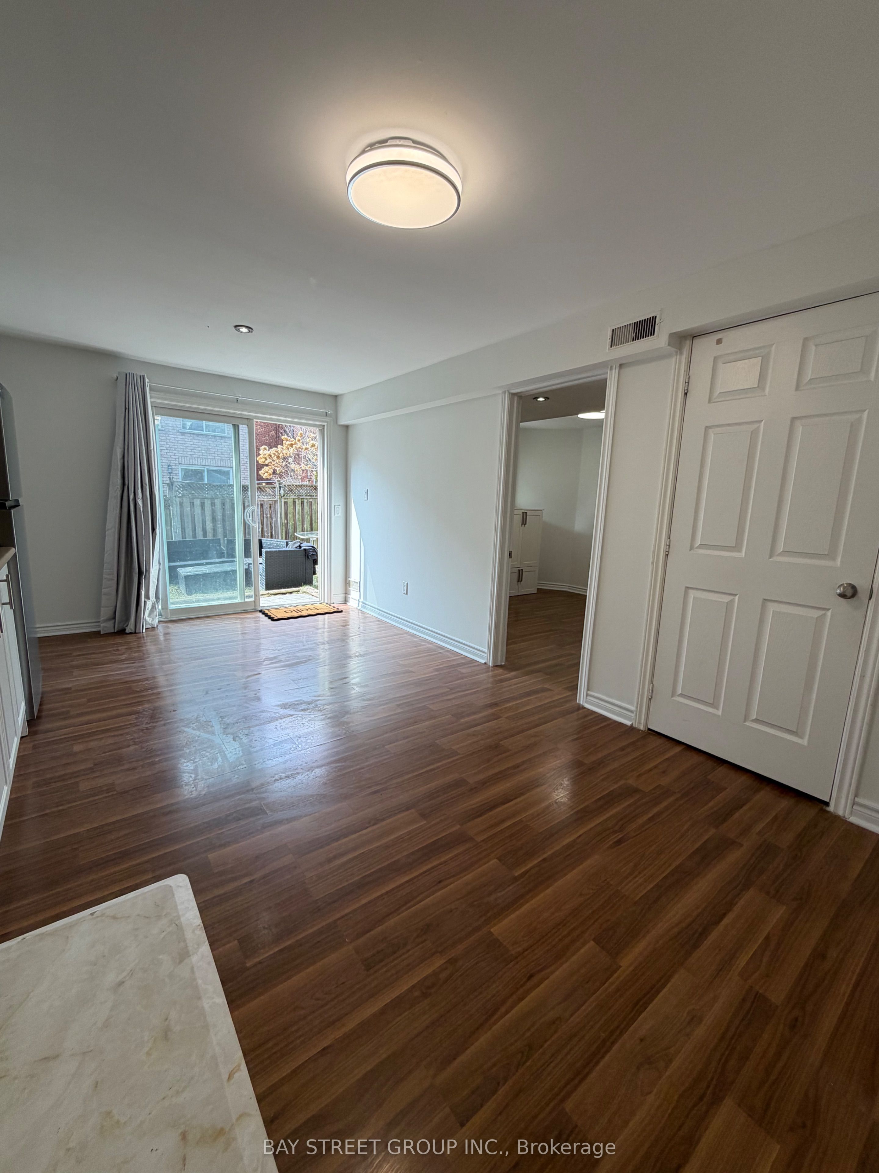 Lower-149 Millcliff Circle, Aurora, ON, L4G 7N8 photo 3