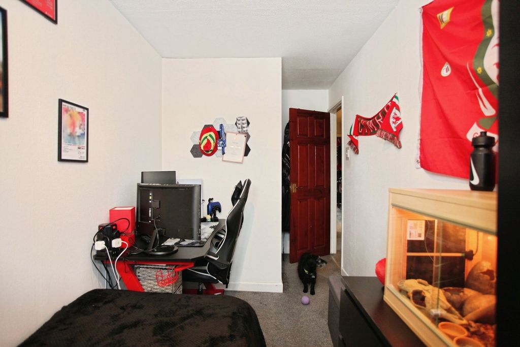 Additional image 14 of 4 bed semi-detached house for salePenybont, Penpedairheol, Hengoed CF82