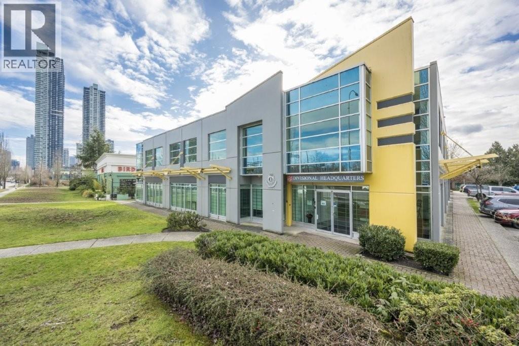 206-3833 Henning Drive, Burnaby, BC, V5C6N5