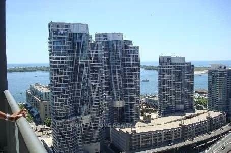 1311-55 Bremner Boulevard, Toronto, ON, M5V 0A1