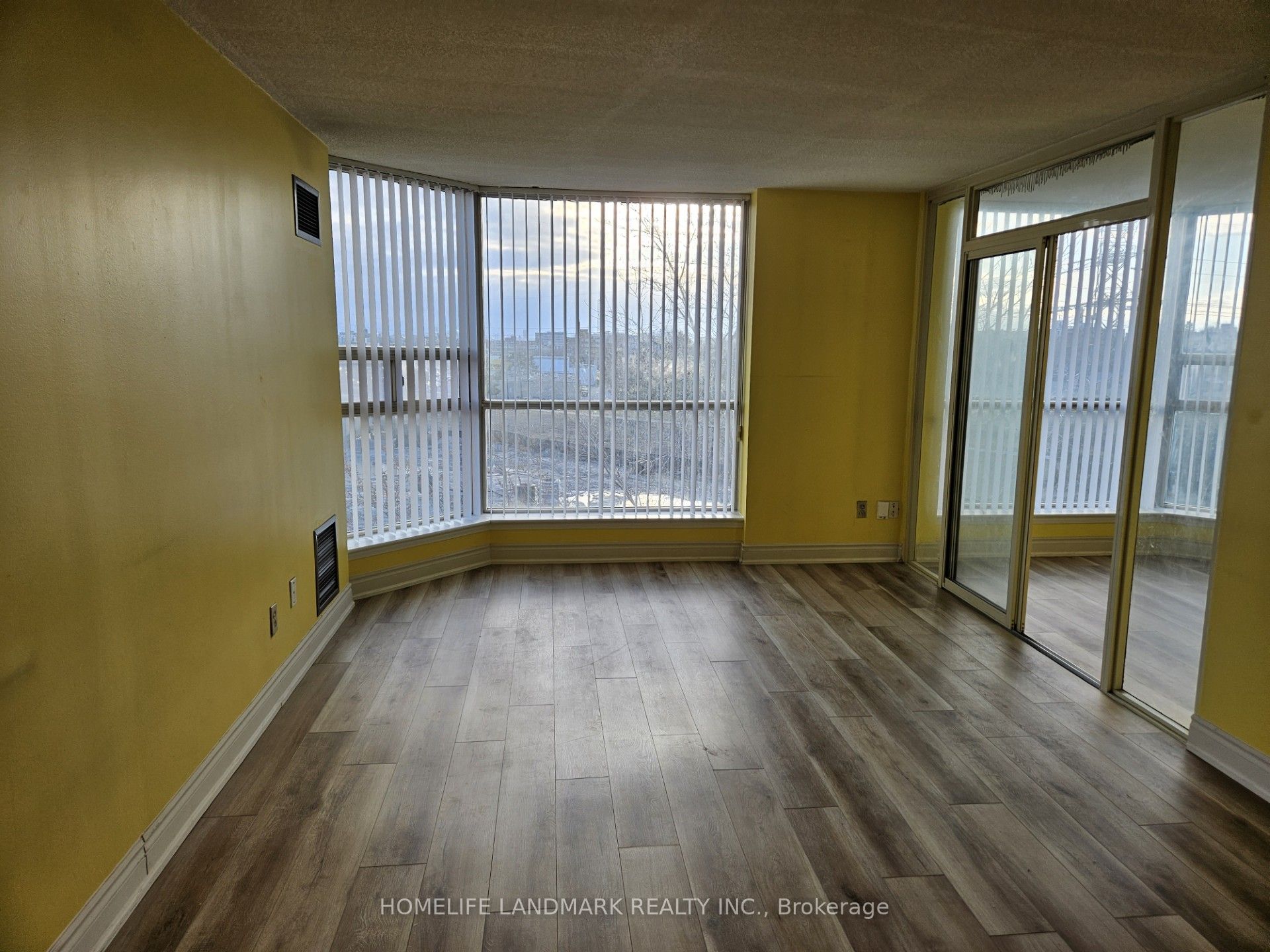Additional image 4 of 605-2460 Eglinton Avenue E, Toronto, ON, M1K 5J7