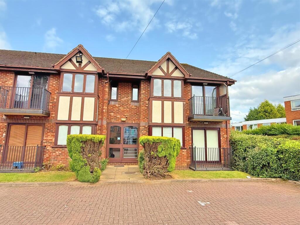 Oak Park Court, Walsall Road, Four Oaks