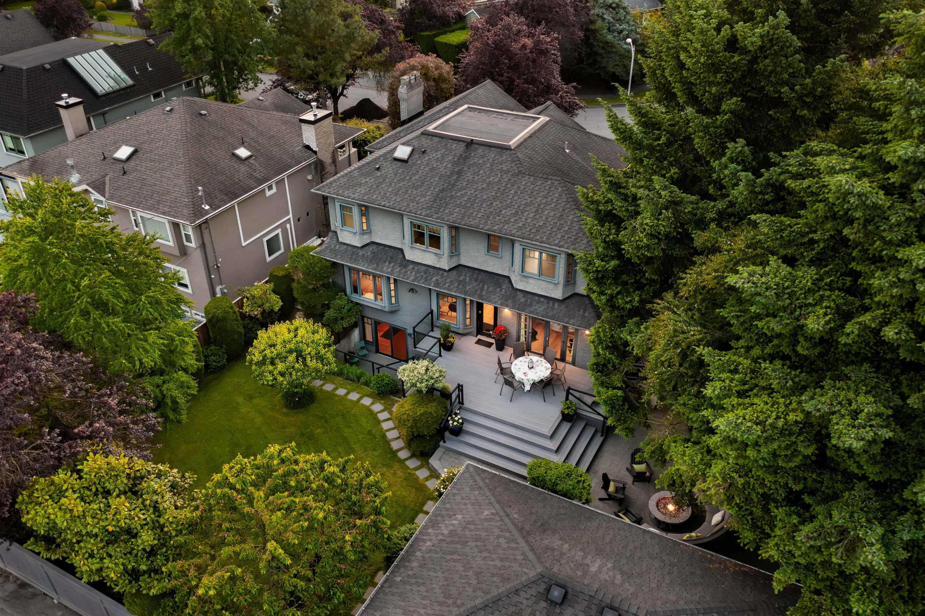 Additional image 2 of 2318 Oliver Crescent, Vancouver, BC, V6L 1S5