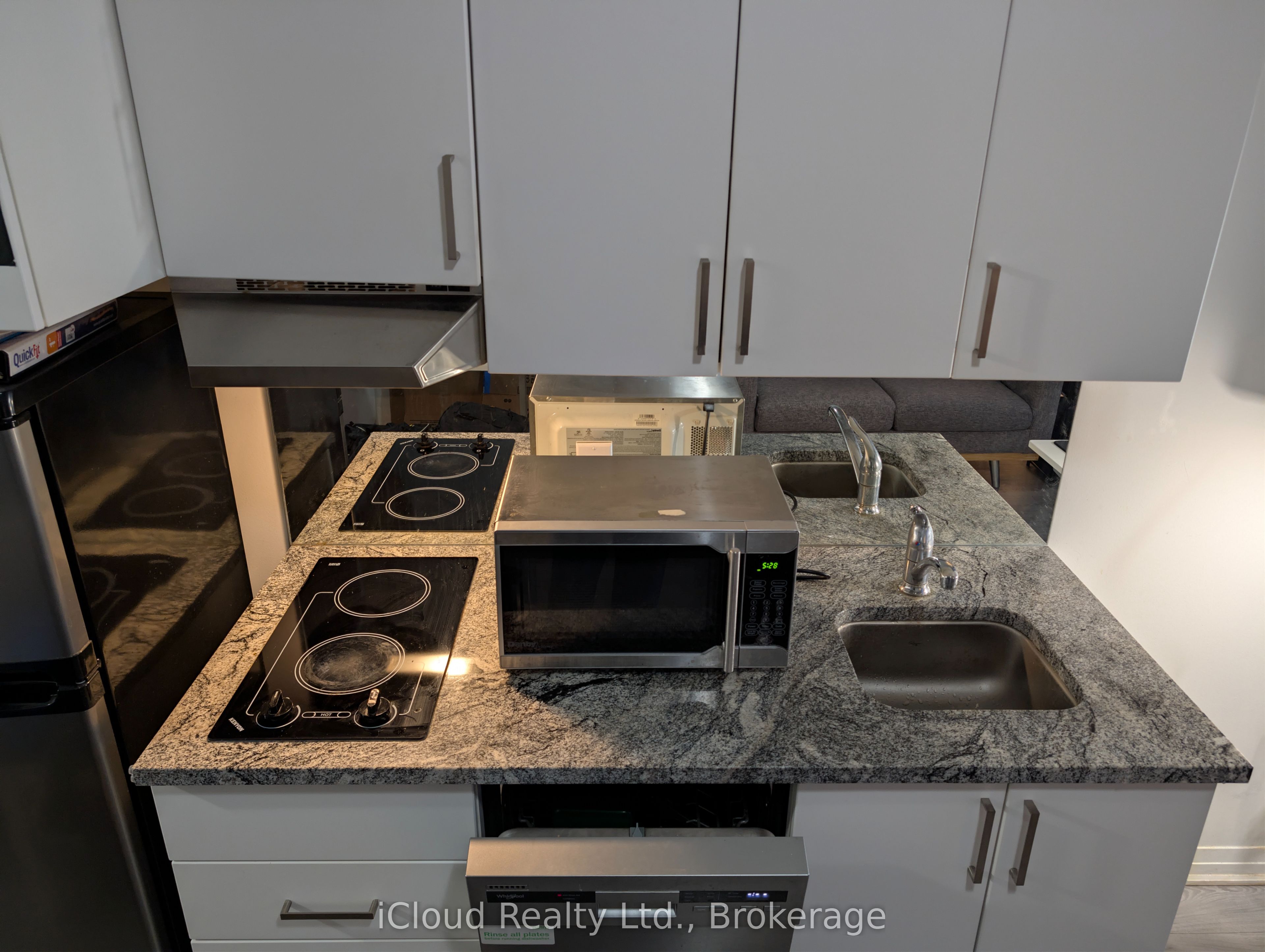 518-1900 Simcoe Street N, Oshawa, ON, L1G 4Y3 photo 5
