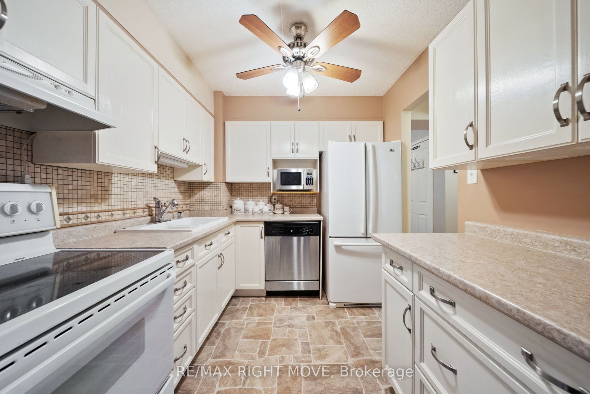 Additional image 6 of 204-54 Fittons Road W, Orillia, ON, L3V 3T9