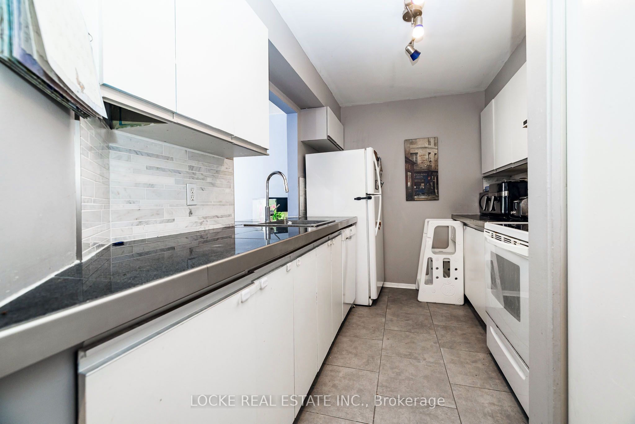 Additional image 6 of 105-250 Brittany Drive, Ottawa, ON, K1K 4M1