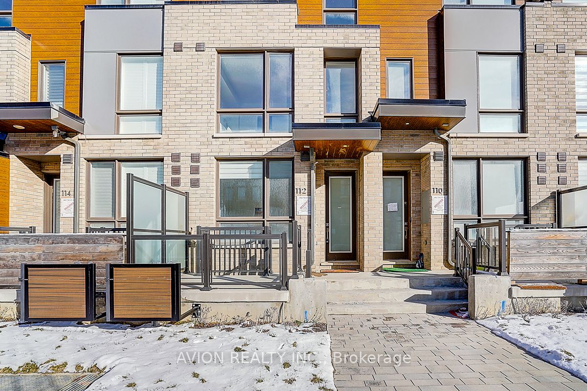112 Green Gardens Boulevard, Toronto, ON, M6A 0E5
