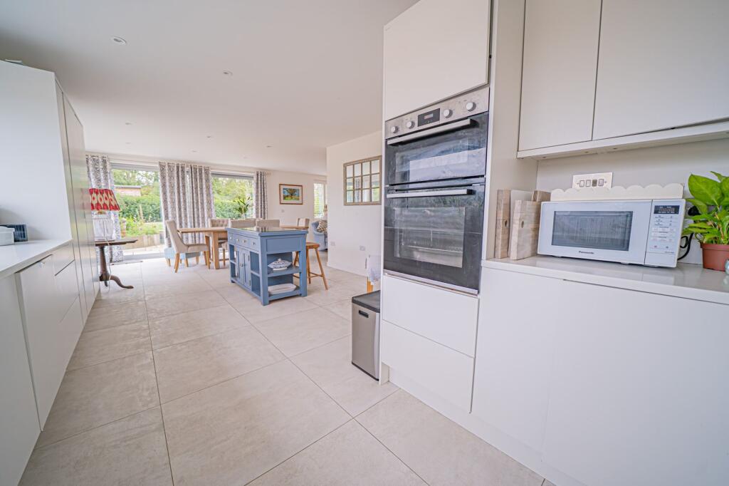 Warwick Road, Knowle, B93 photo 2