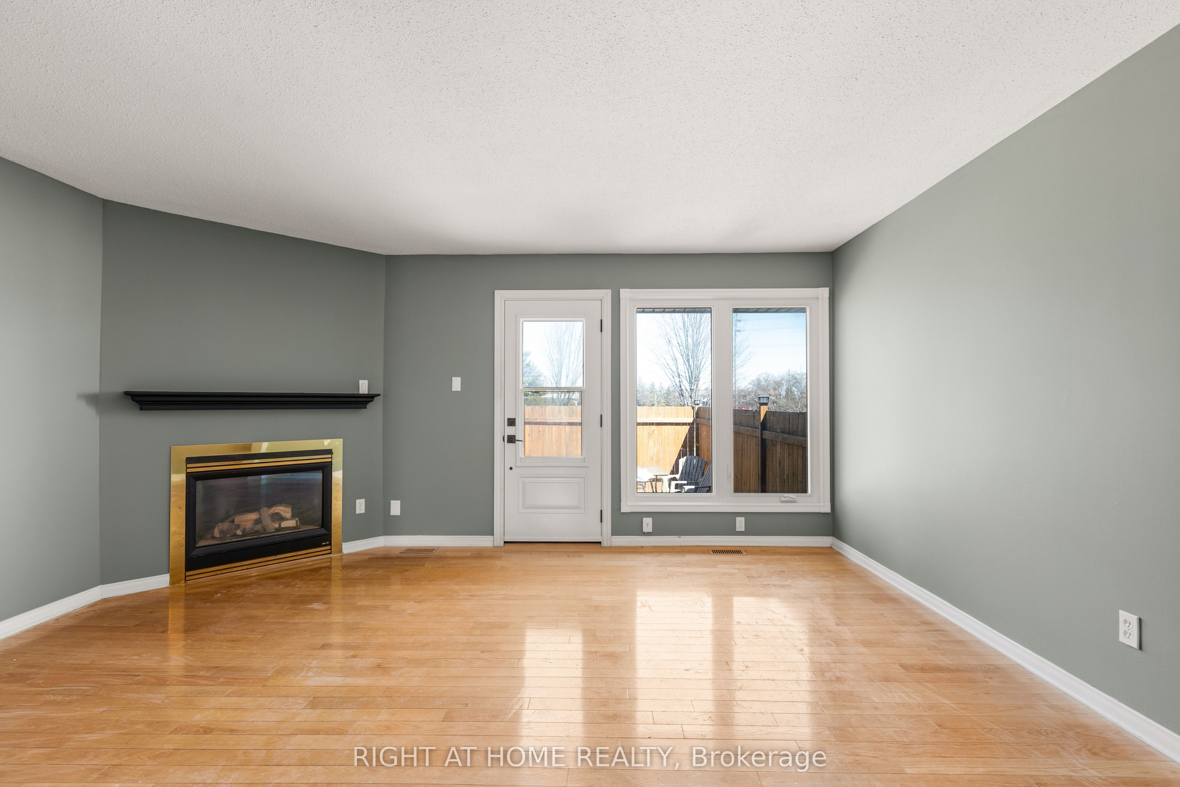 Additional image 5 of 4338 Meadowvale Lane, Ottawa, ON, K1B 5A2