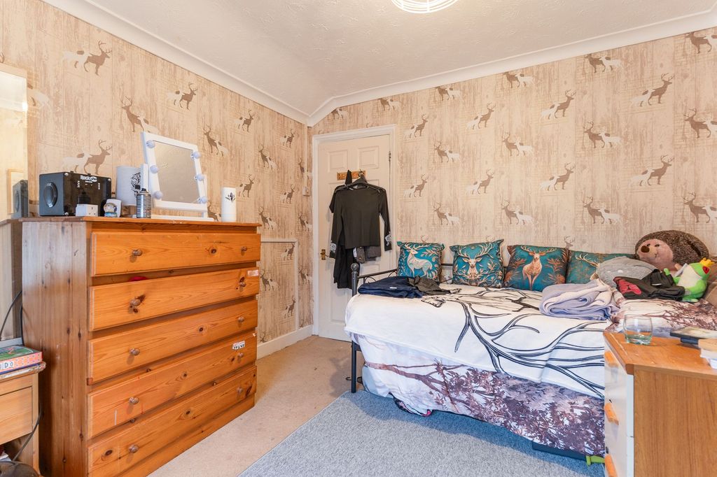 Additional image 18 of 3 bed end terrace house for saleSouthend, Tredegar NP22