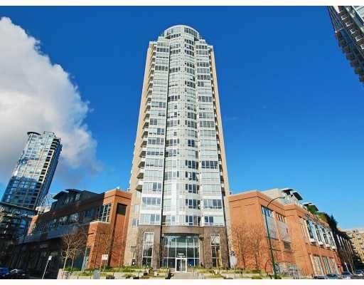 2108-63 Keefer Place, Vancouver, BC, V6B 6N6