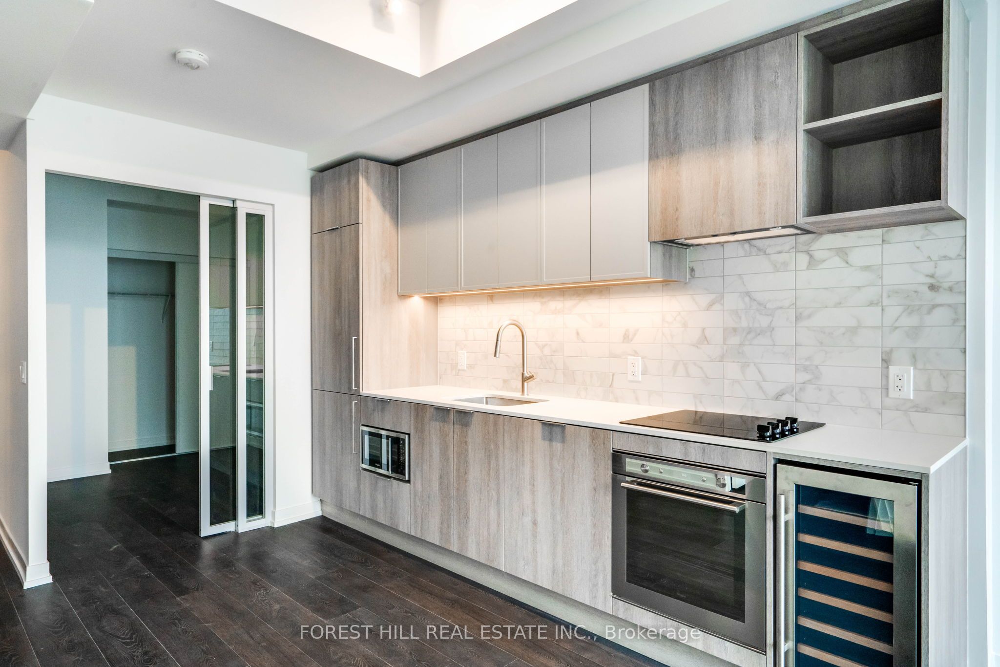 Additional image 5 of 833-2020 Bathurst Street, Toronto, ON, M5P 0A6
