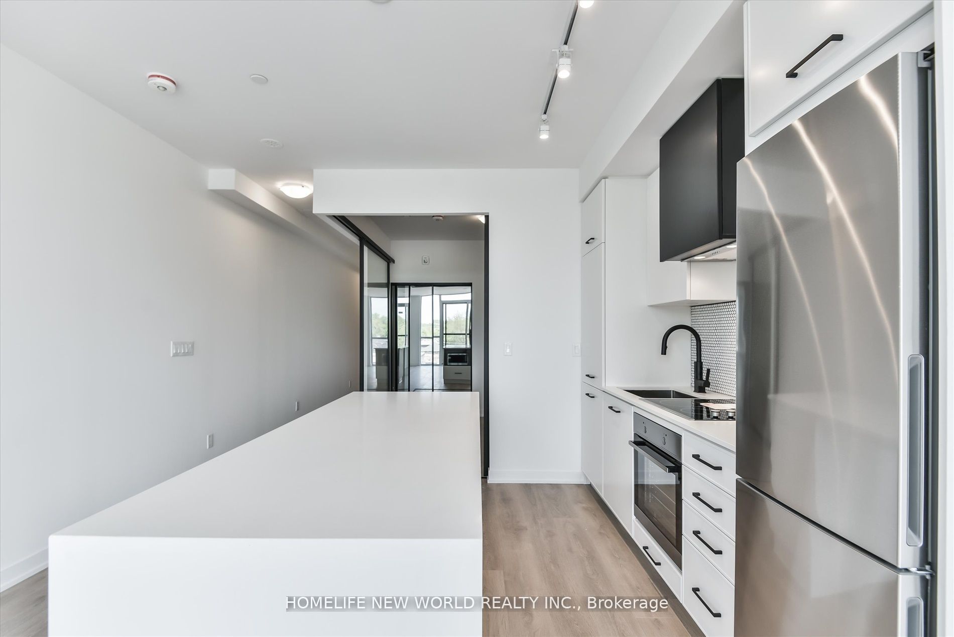 Additional image 3 of 405-899 Queen Street E, Toronto, ON, M4M 1J4