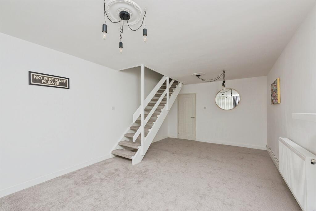 Buckingham Mews, Sutton Coldfield photo 4