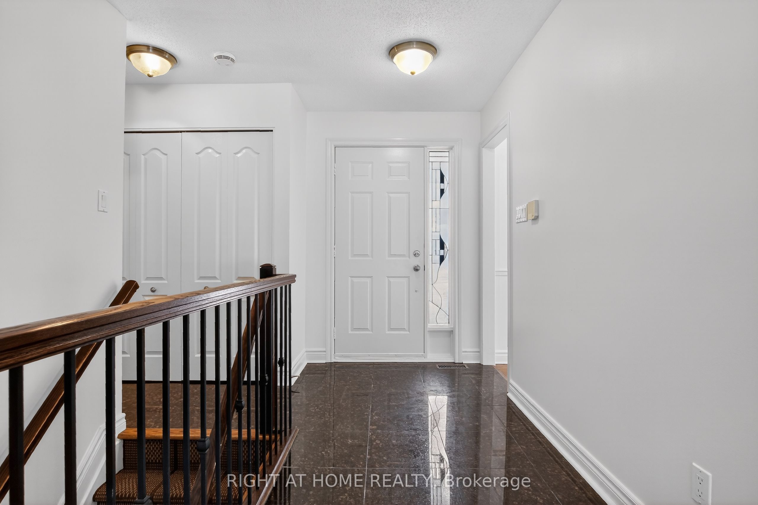 Additional image 4 of 100 Darlington Private W, Ottawa, ON, K1V 0X8