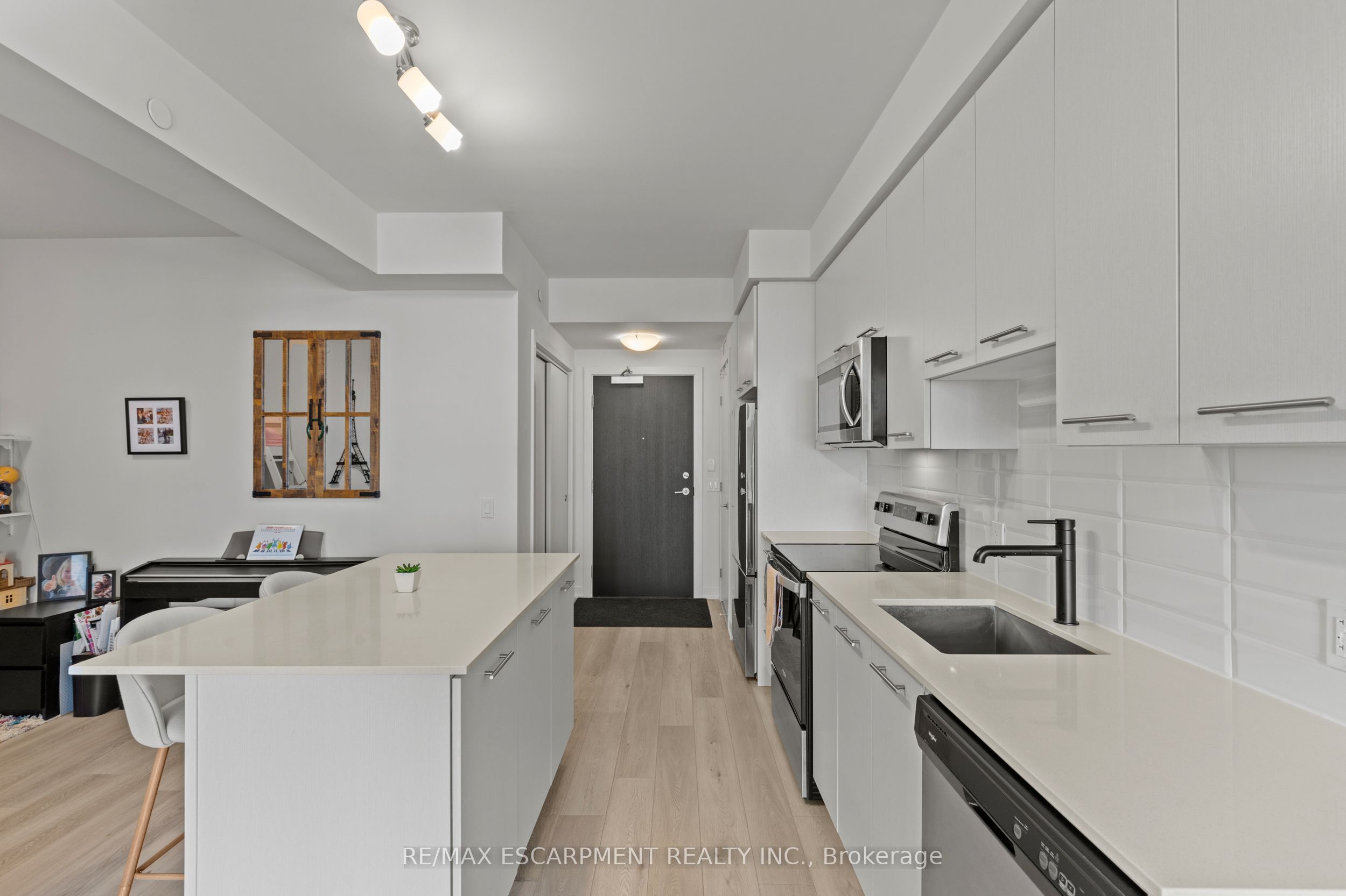 Additional image 4 of 1110-385 Winston Road, Grimsby, ON, L3M 4E8