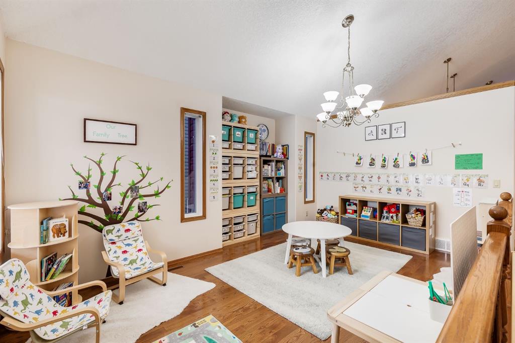 Additional image 4 of 45 Thornfield Close SE, Airdrie, AB, T4A 2K7