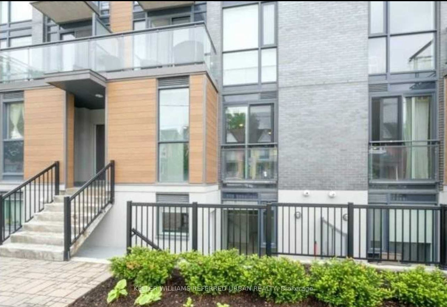 202-47 Macaulay Avenue, Toronto, ON, M6P 3P2