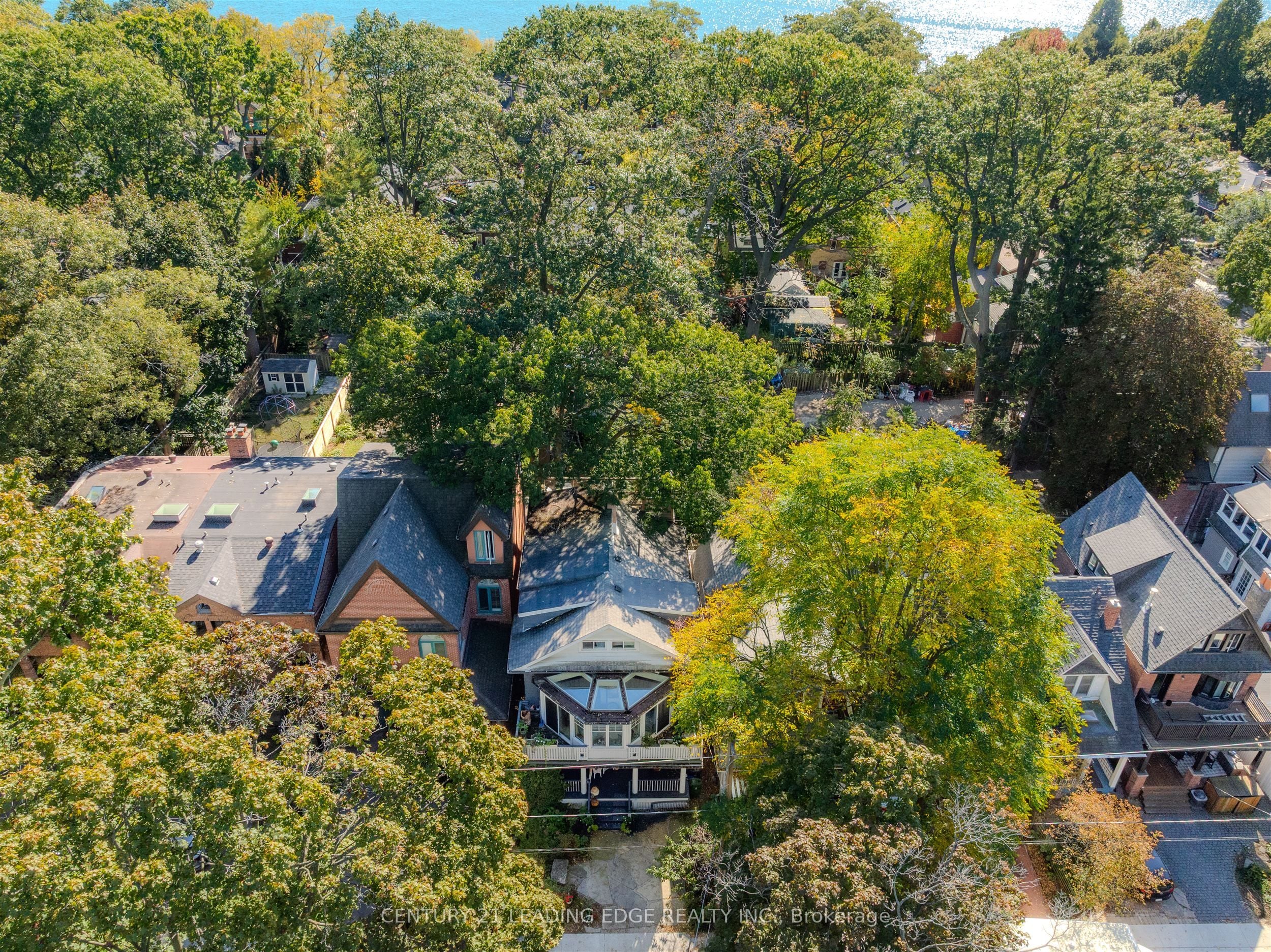 9 Balmy Avenue, Toronto, ON, M4E 1C7 photo 3