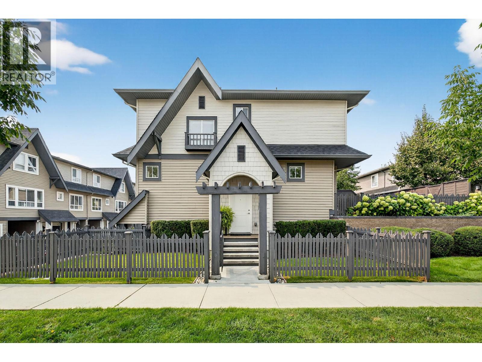 Additional image 2 of 30-680 Old Meadows Road, Kelowna, BC, V1W5L4