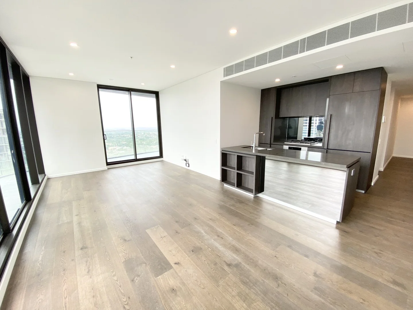 2901/500 Pacific Highway, St Leonards NSW 2065 photo 2