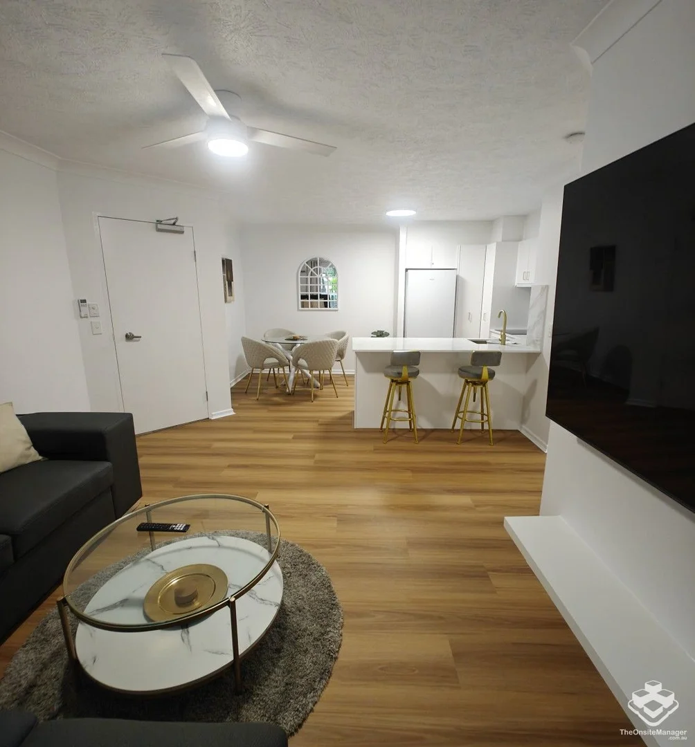 Additional image 15 of ID:21165337/35 Palm Avenue, Surfers Paradise QLD 4217