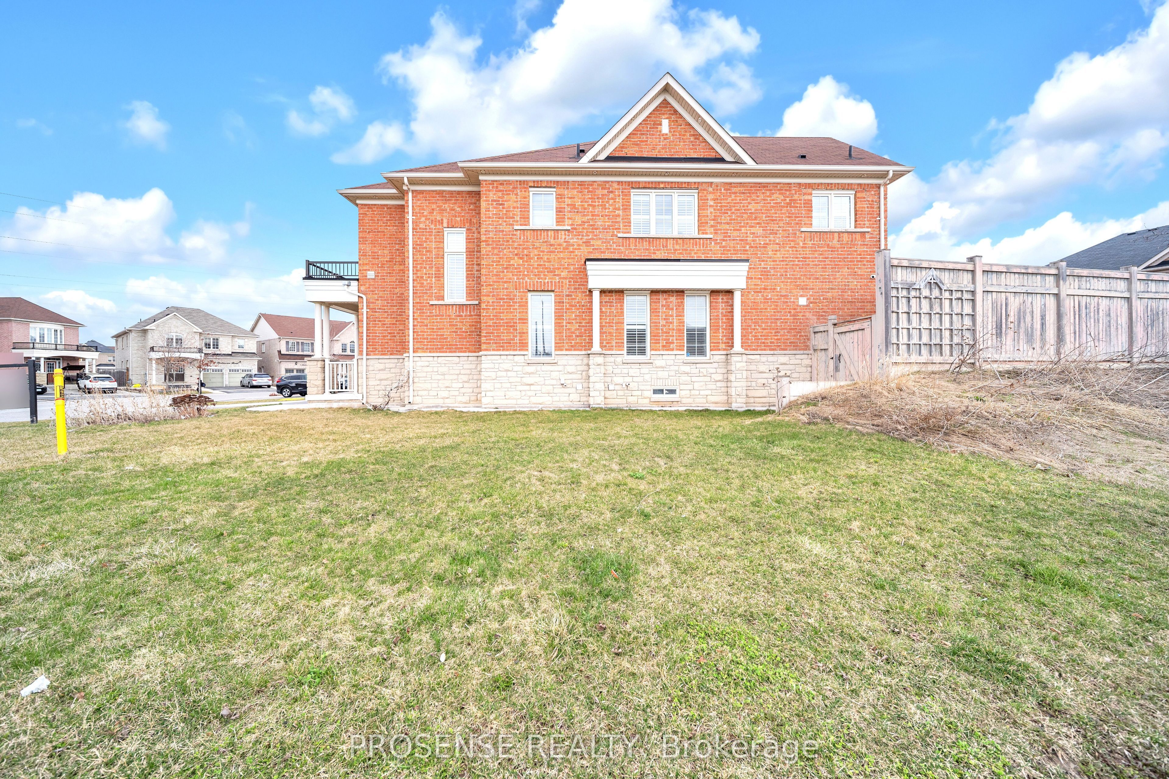 Additional image 3 of 2 Timbercove Road, Brampton, ON, L6Y 0W9