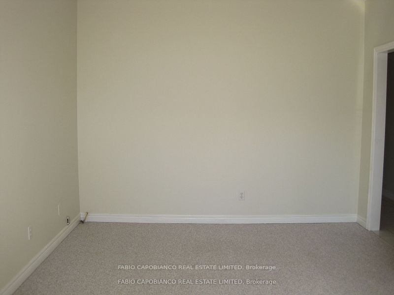 Additional image 3 of 1-52 Jellicoe Avenue, Toronto, ON, M8W 1W4