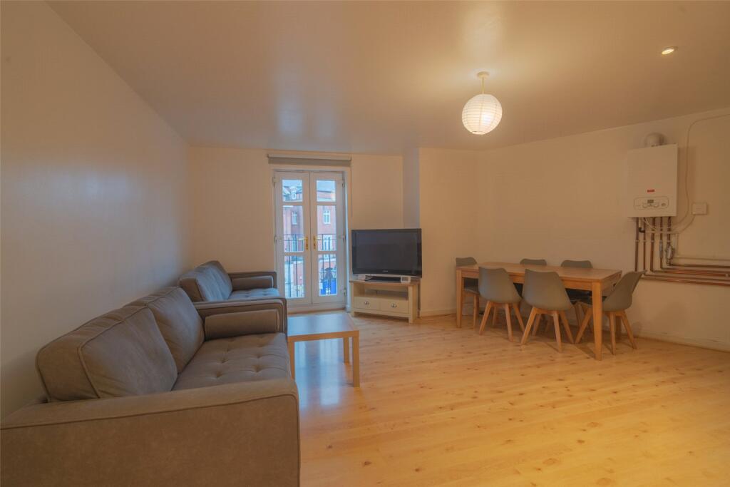 Additional image 3 of Parkridge Court, Main Street, Dickens Heath, West Midlands, B90