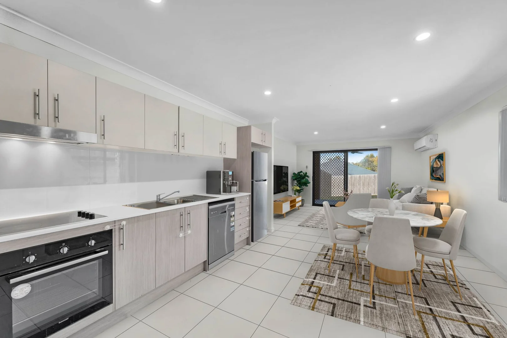 1/229 Edwards Street, Flinders View QLD 4305 photo 4