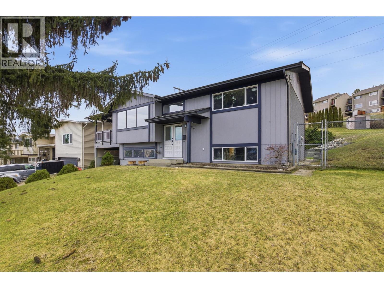 299 Gordonhorn Crescent, Kamloops, BC, V2E1G6