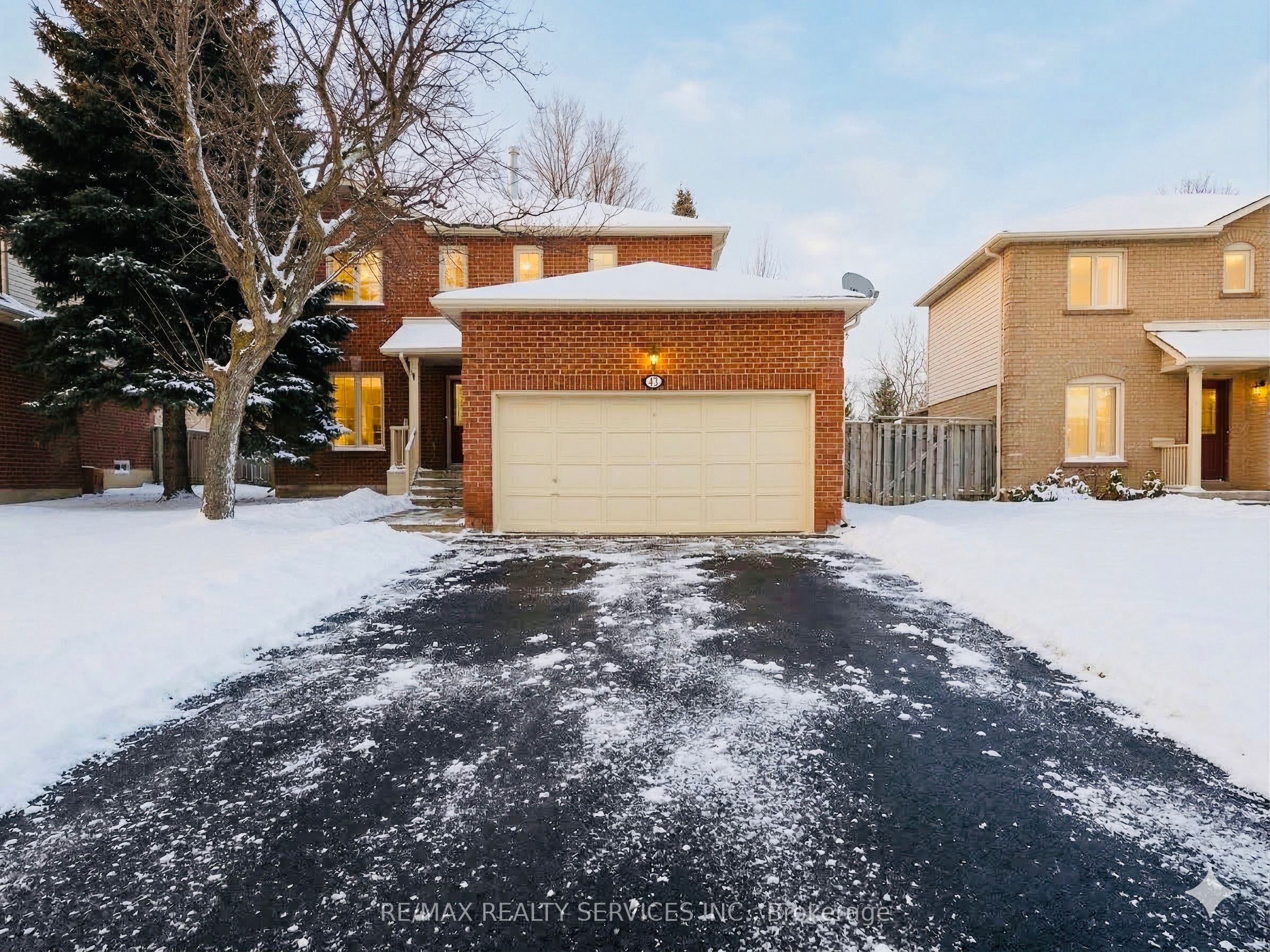 67 Livingstone Street W, Barrie, ON, L4N 7J2