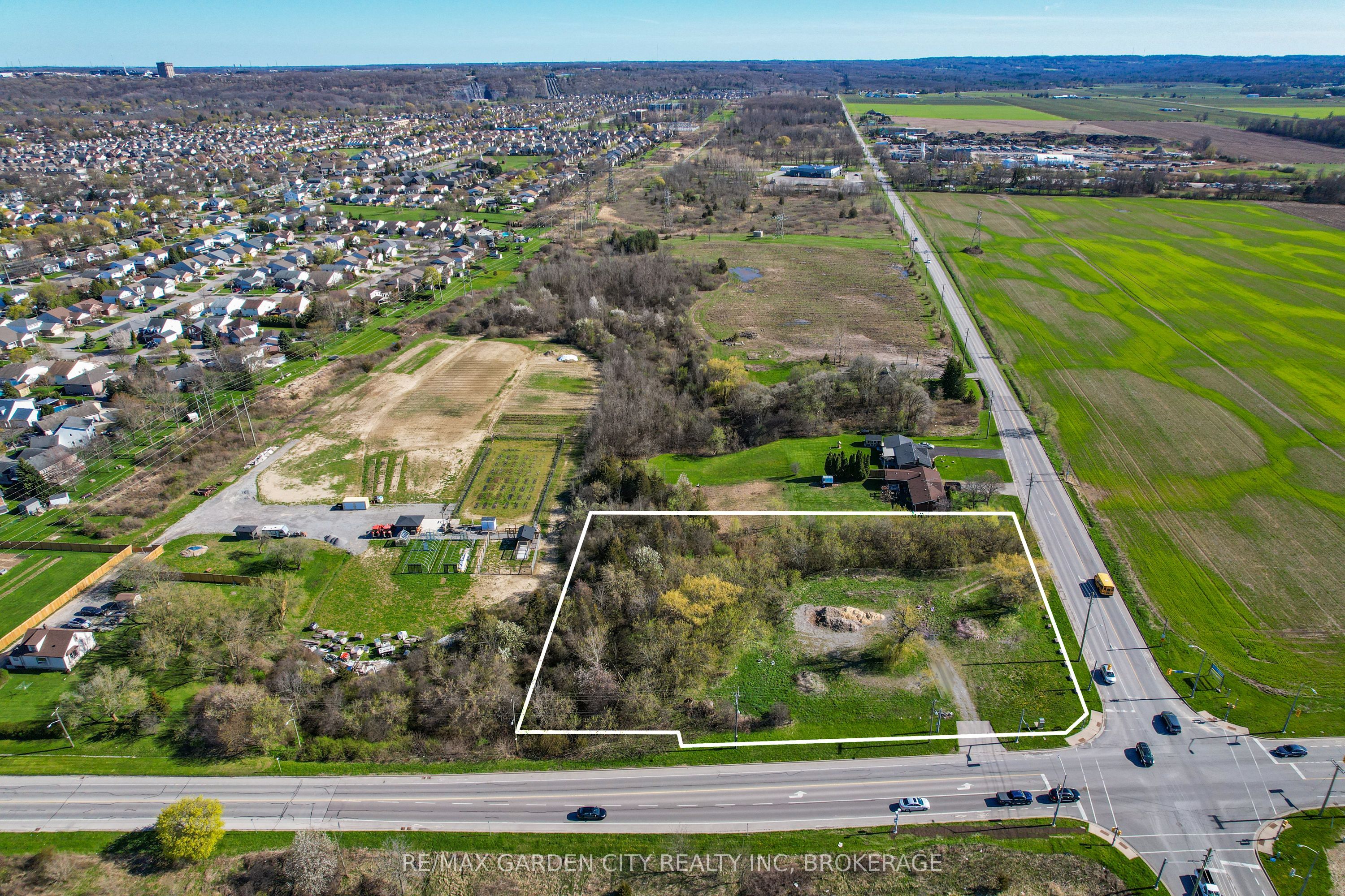Additional image 2 of 381 St. Paul Street W, St. Catharines, ON, L2R 3N1