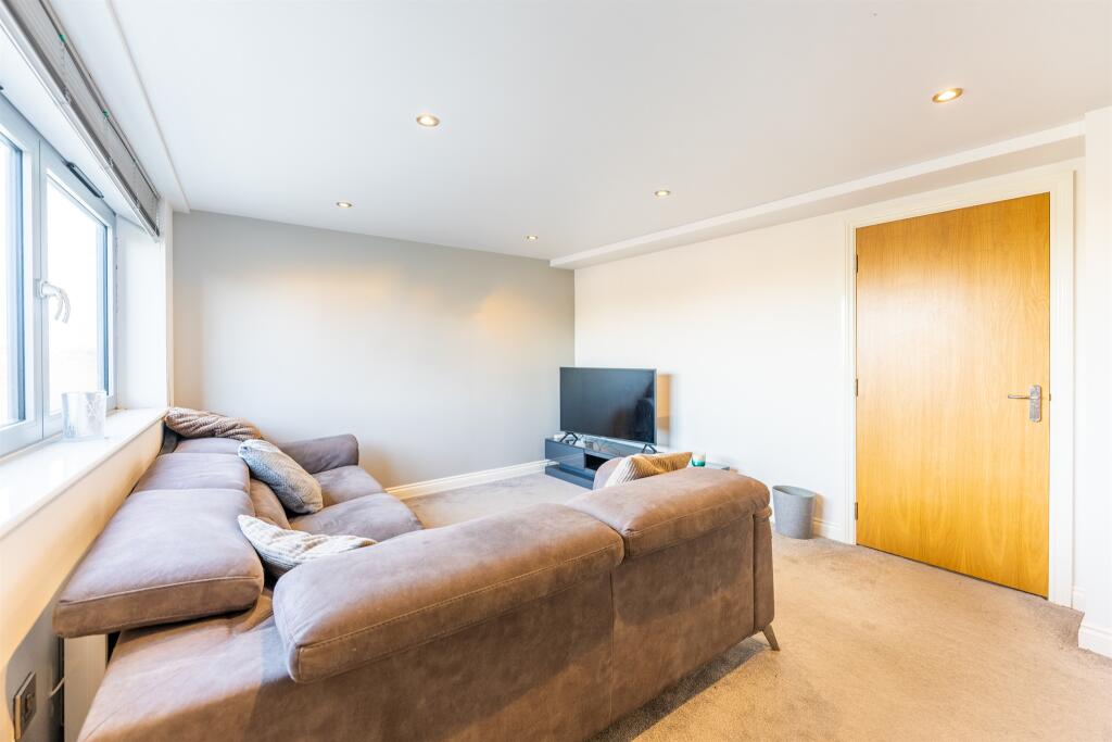 Maney Corner, Sutton Coldfield photo 3