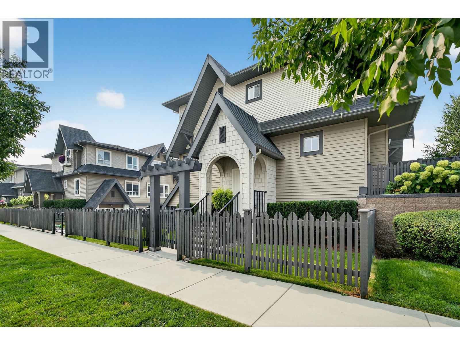 Additional image 4 of 30-680 Old Meadows Road, Kelowna, BC, V1W5L4