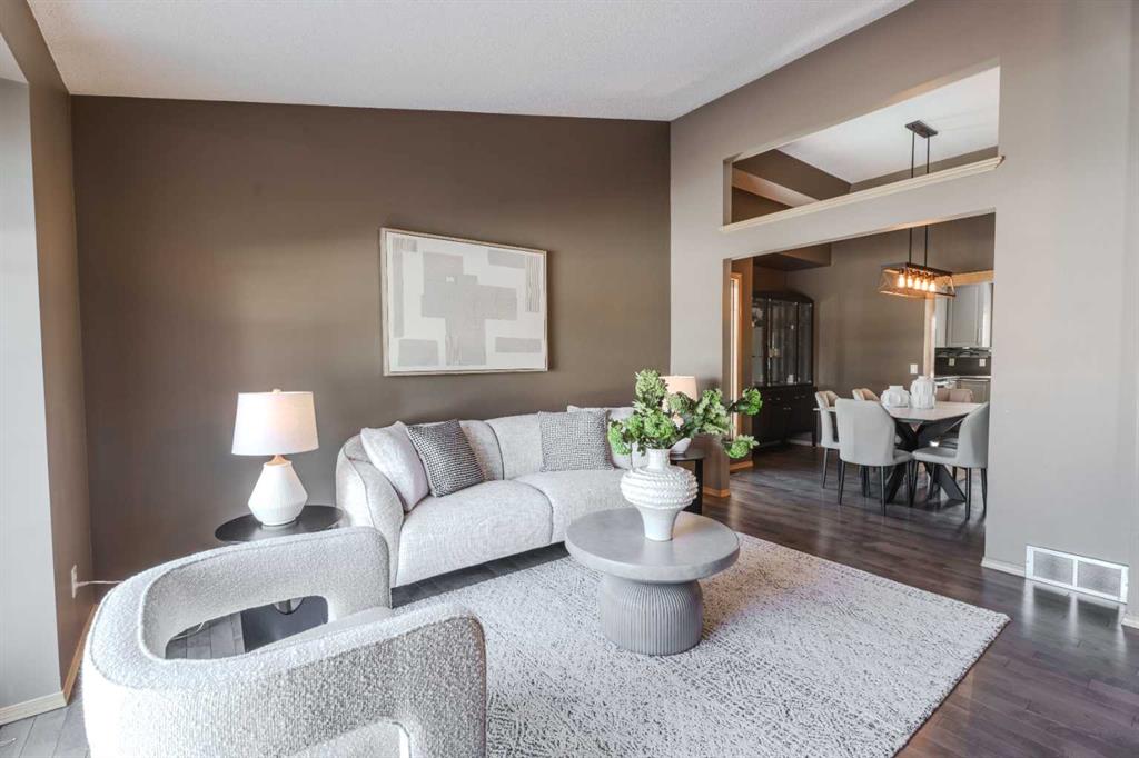 Additional image 4 of 135 Canterbury Court SW, Calgary, AB, T2W6C1