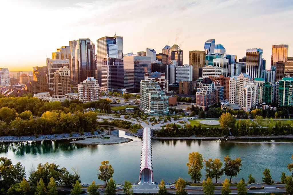 601-738 1 Avenue SW, Calgary, AB, T2P 5G8
