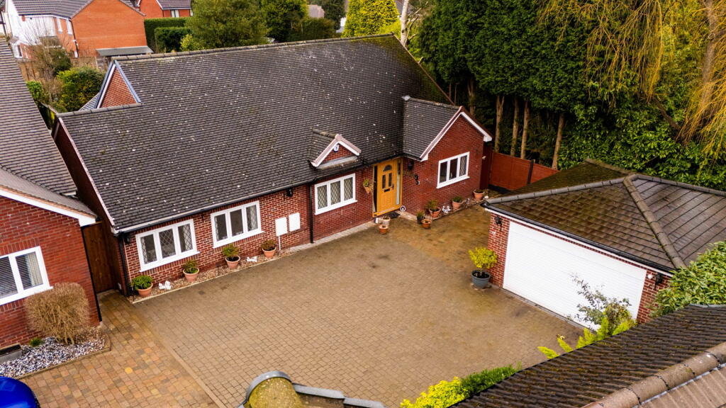 Rowthorn Close, Sutton Coldfield, B74 2EN