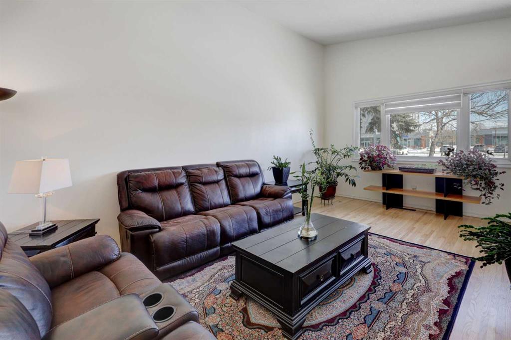 Additional image 3 of 4721 Edmonton Trail NE, Calgary, AB, T2E 3V7