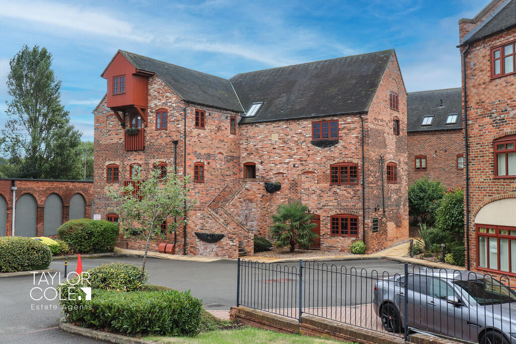Granary Place, Kingsbury